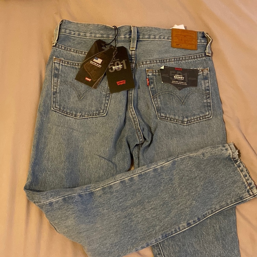 Women’s Levi 501 skinny denim- size 27